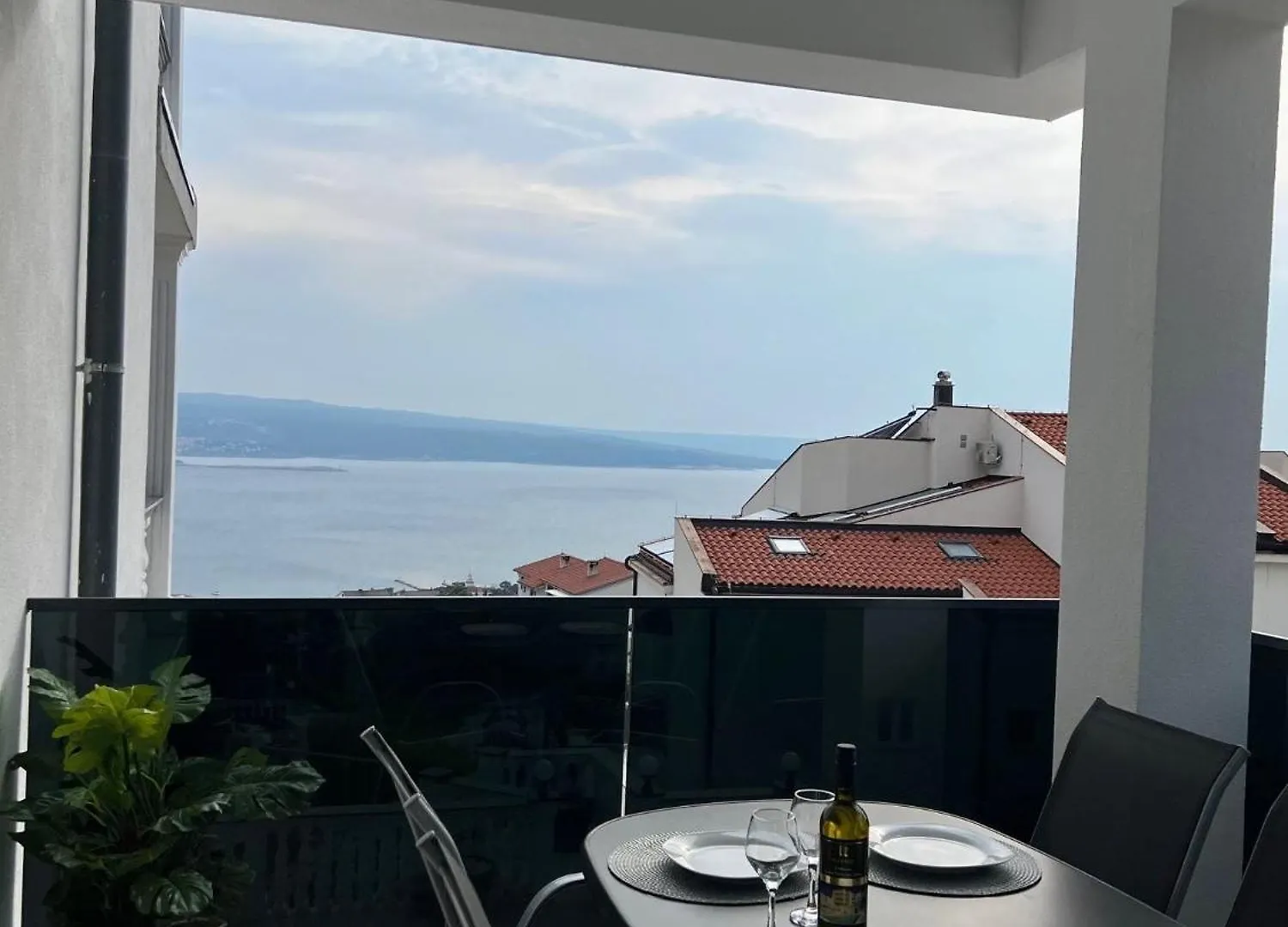 Appartement Mit Privater Terrasse Und Meerblick Crikvenica Apartment